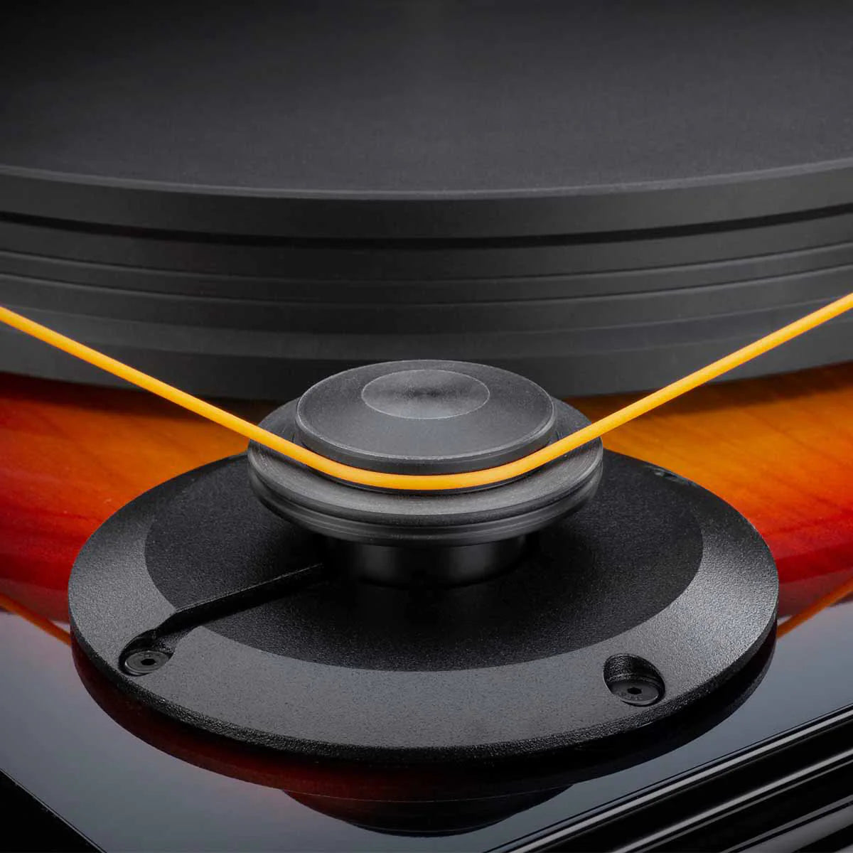 MoFi Electronics x Fender PrecisionDeck