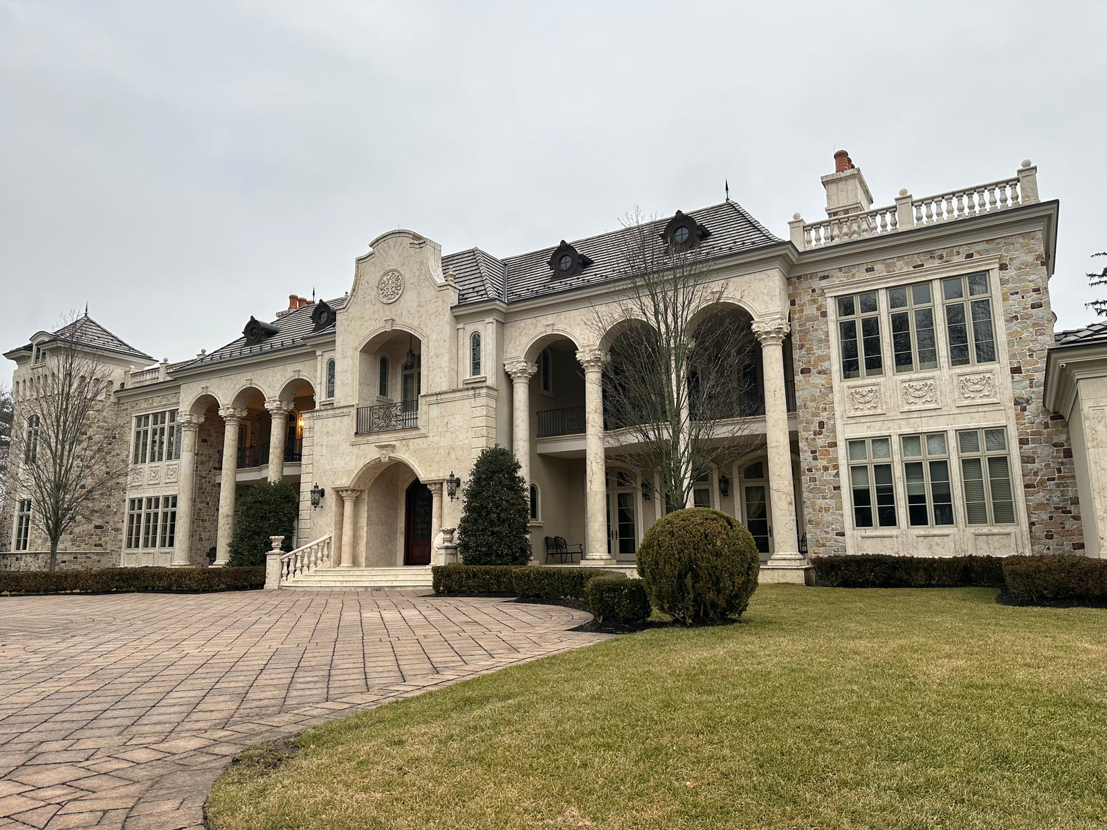 The Modern Manor